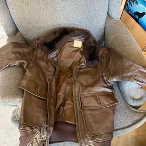 70’s vintage USN leather flight jacket in perfect condition.